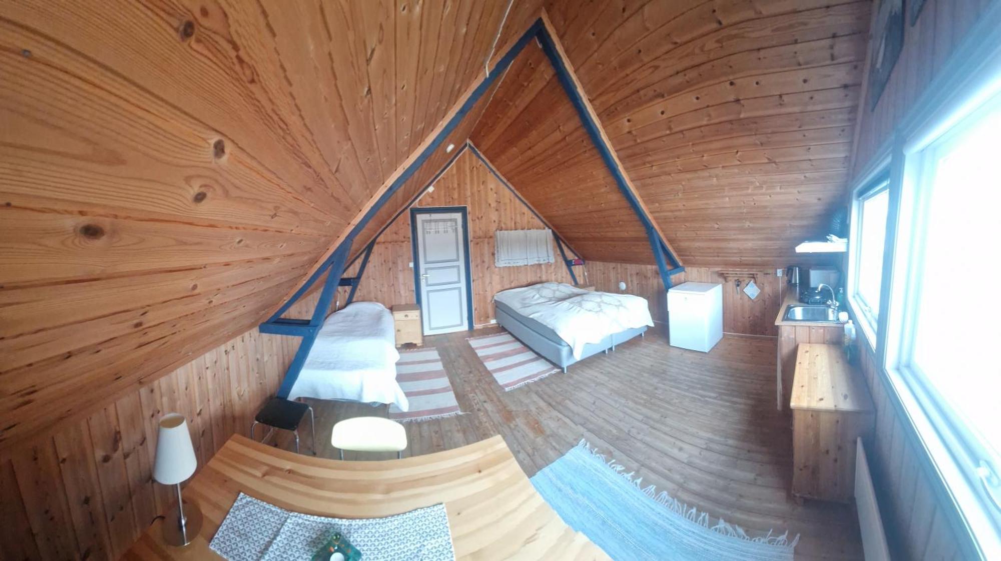 Bungalaven Lodge As Borselv Exterior photo